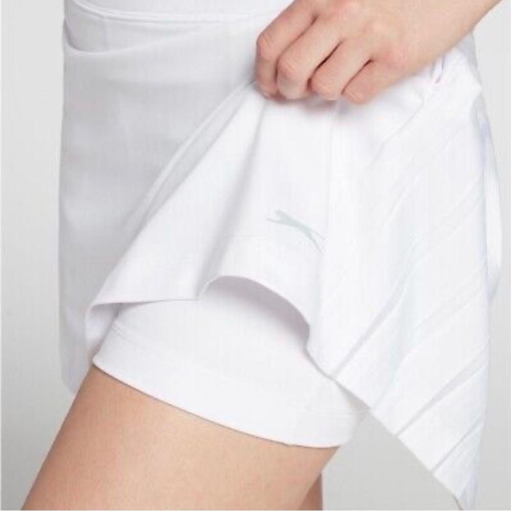 NWT SLAZENGER Women's Tech Pleated White 15" Golf Skort.
